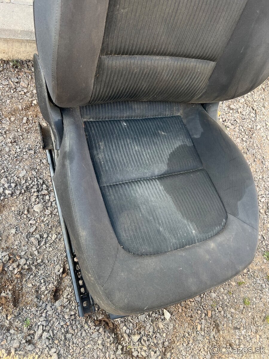 Šoferova sedačka do Audi A4 B8 Vyhrievaná - 3