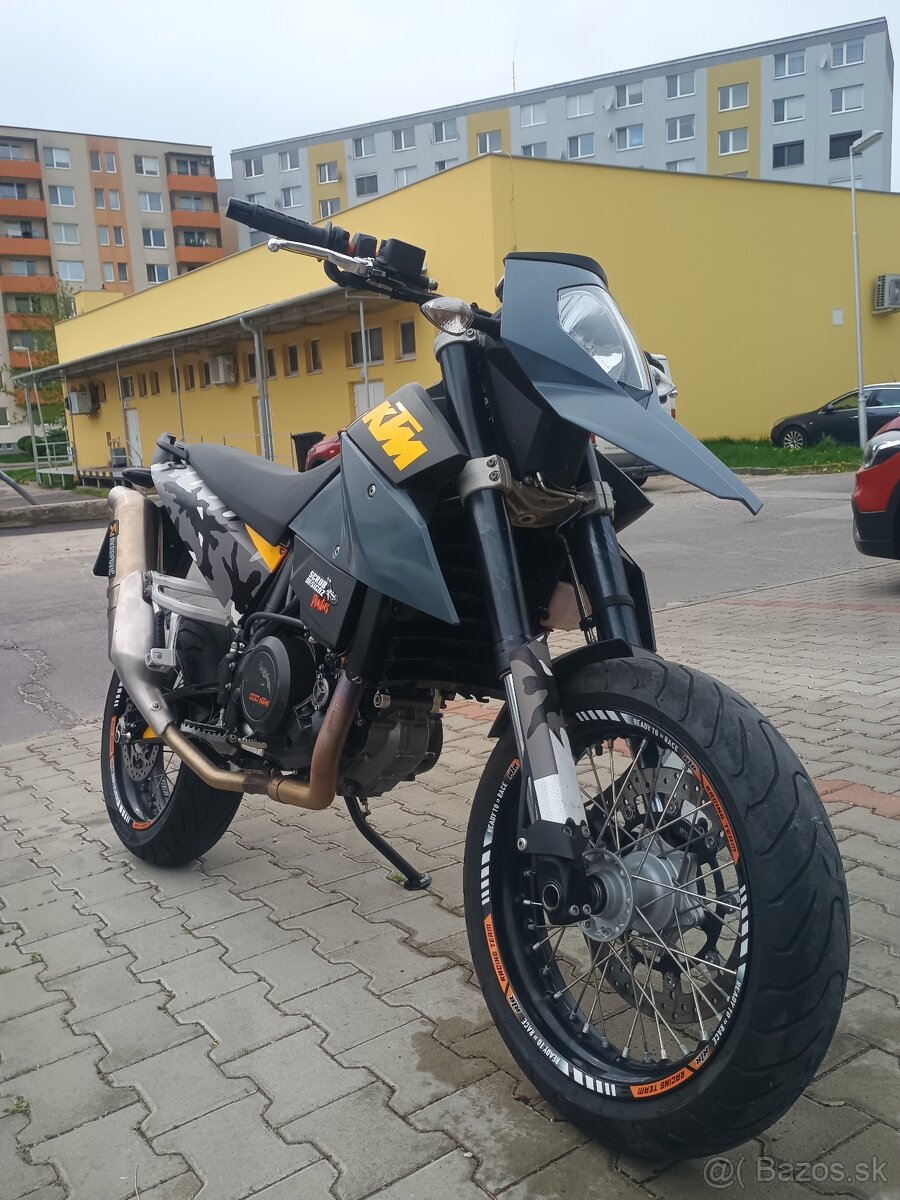 KTM 690 SM