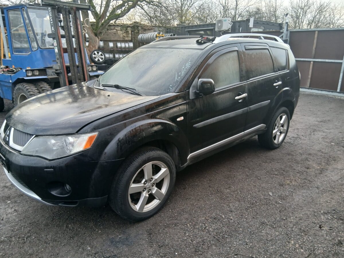 Mitsubishi Outlander II.2,4i 125kW 4B12 Automat ND - 3