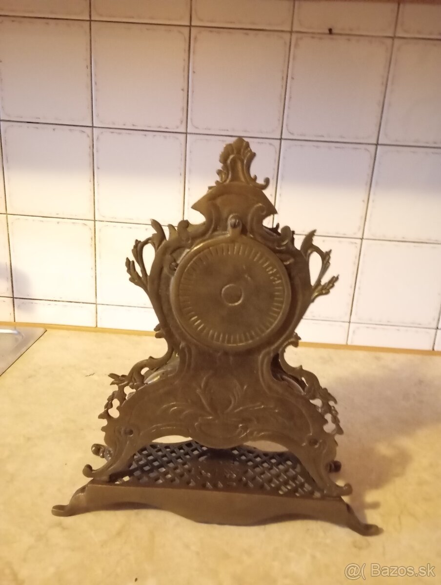 Predám pekné bronzové hodiny - 3