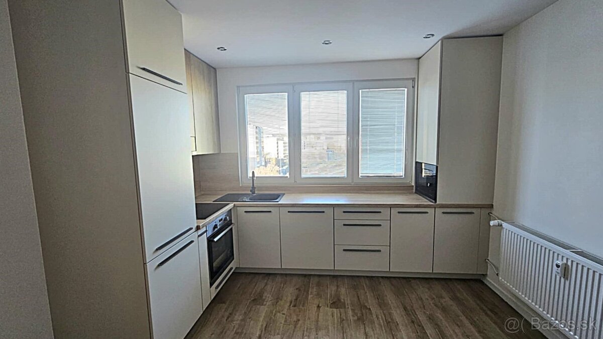 NOVINKA - 3 izb. byt - POPRADSKÁ ul., Terasa, NOVÁ REKONŠTR - 3