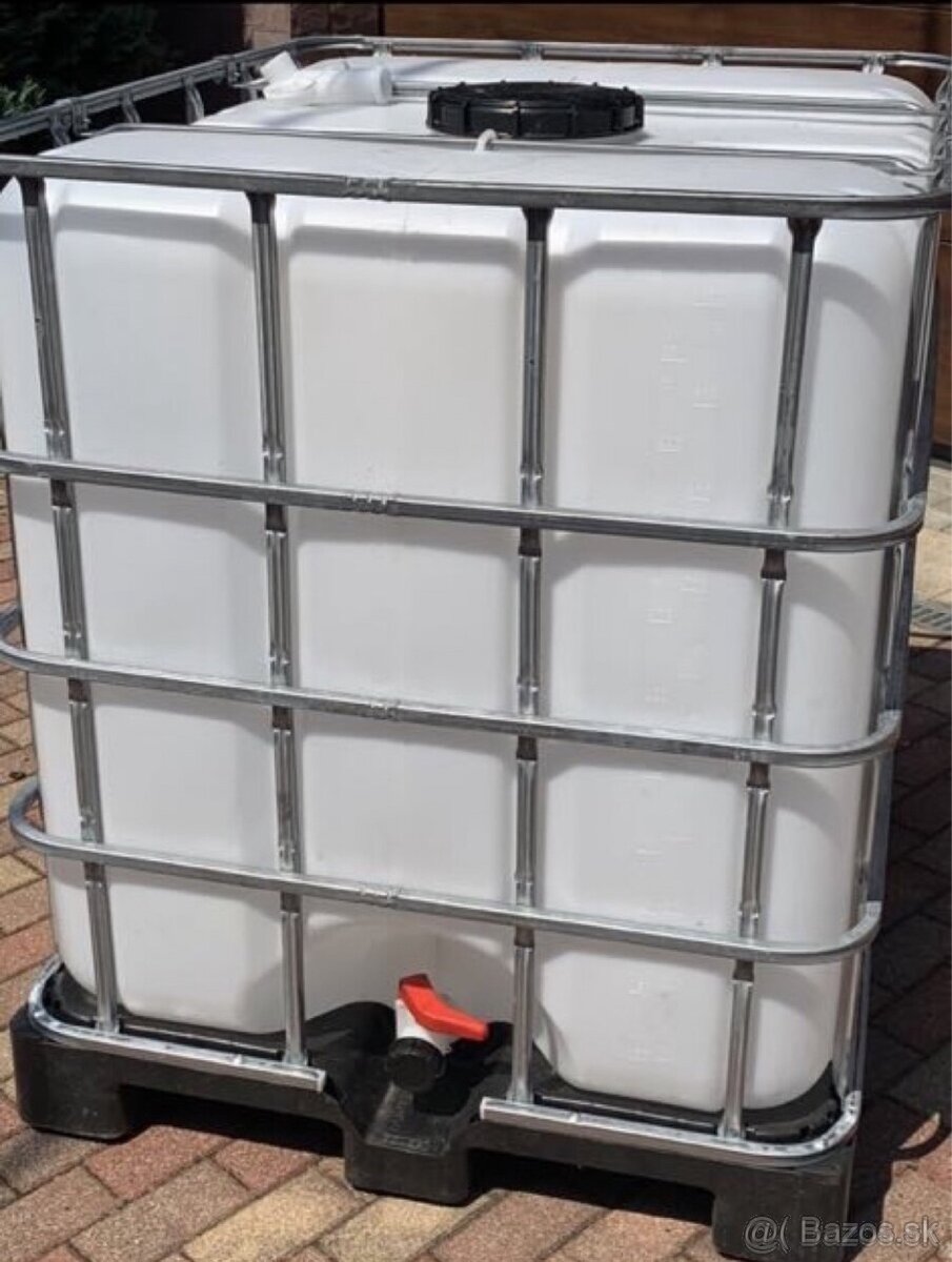 Predám čistú 1000l nádrž - 3