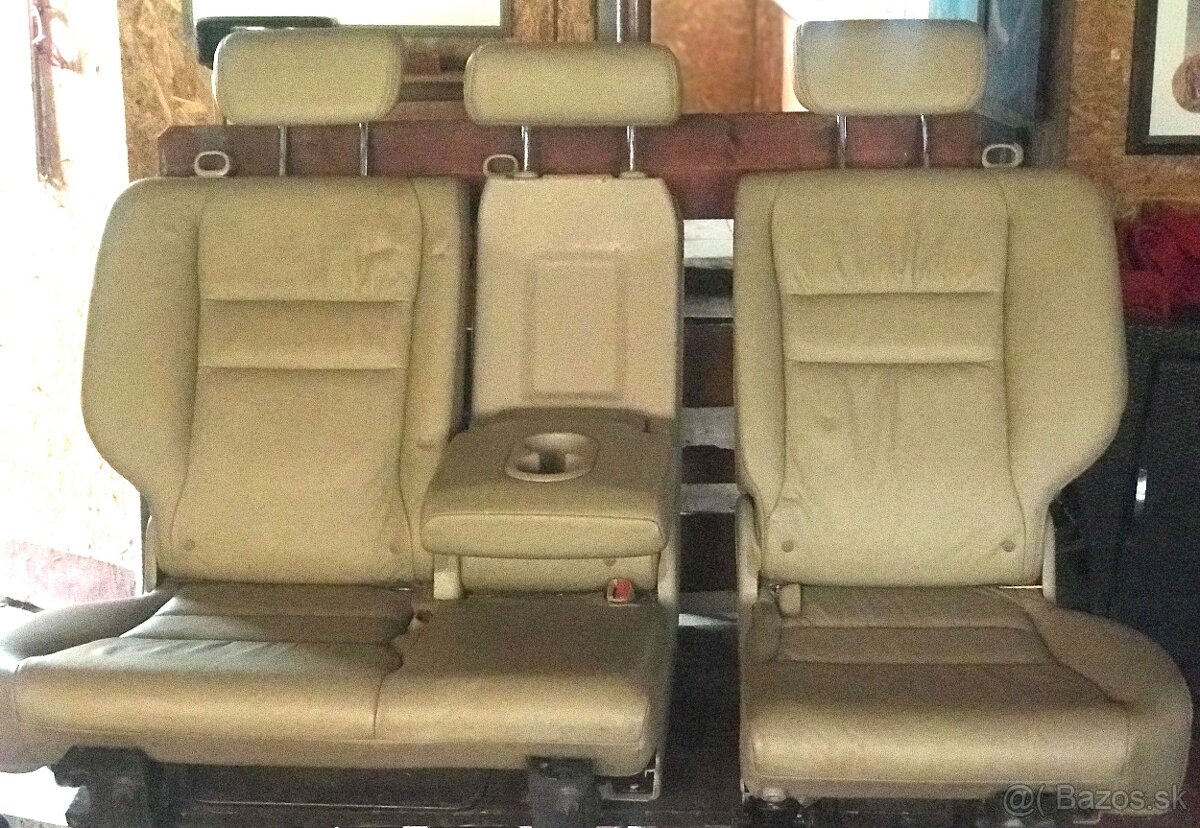 Predam zadnu kozenu sedacku W T3 - 3