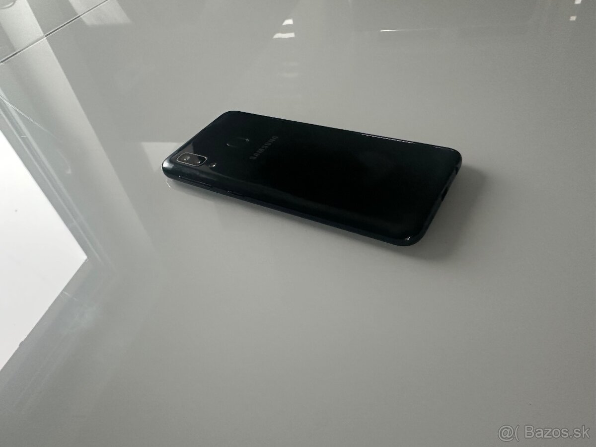 Samsung A20e - 3