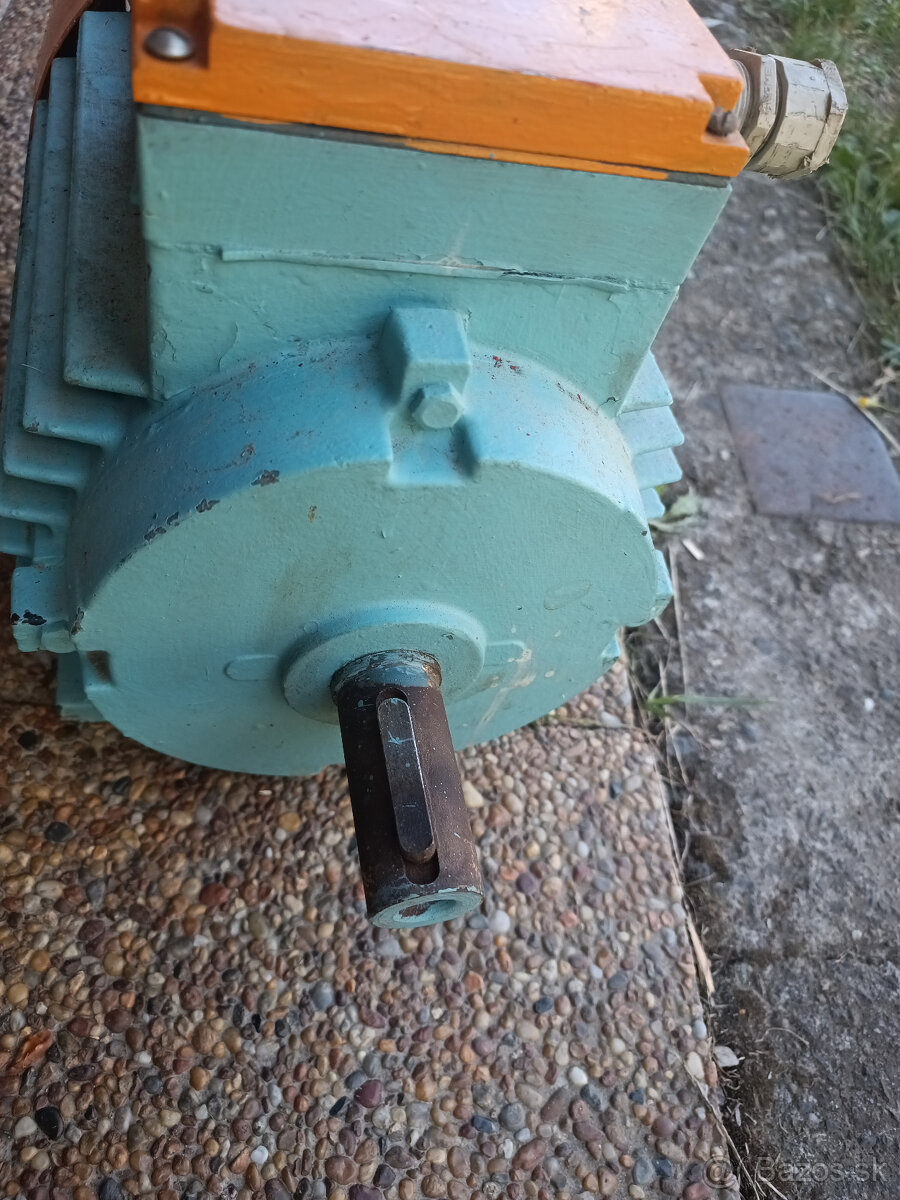 elektromotory 4kW a 2.2kW - 3