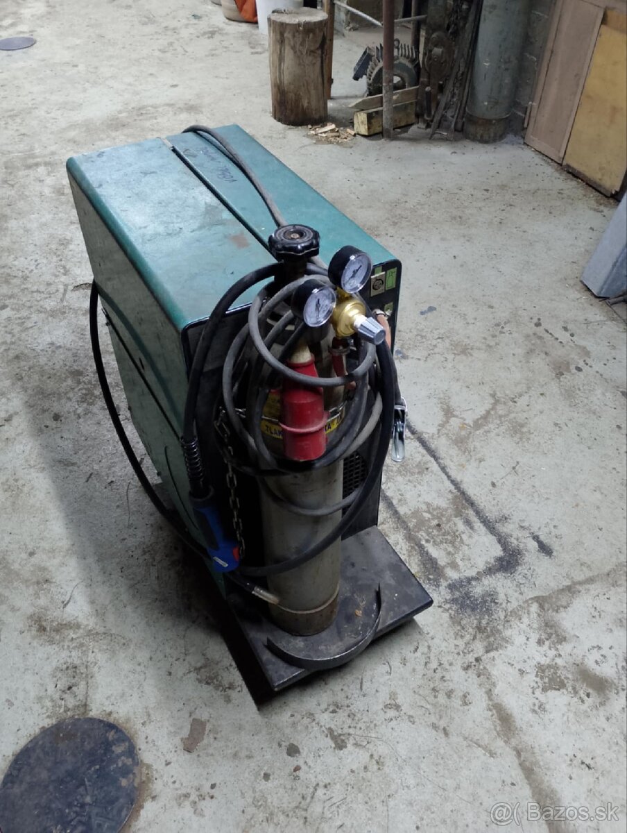 Zvaračka MiG 250 - 3