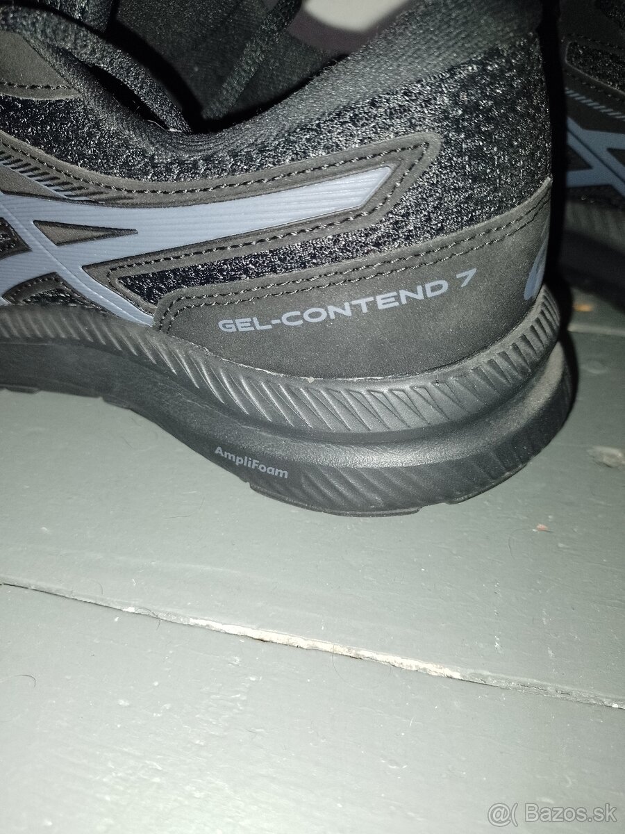 Predám topánky Asics 42,5 - 3