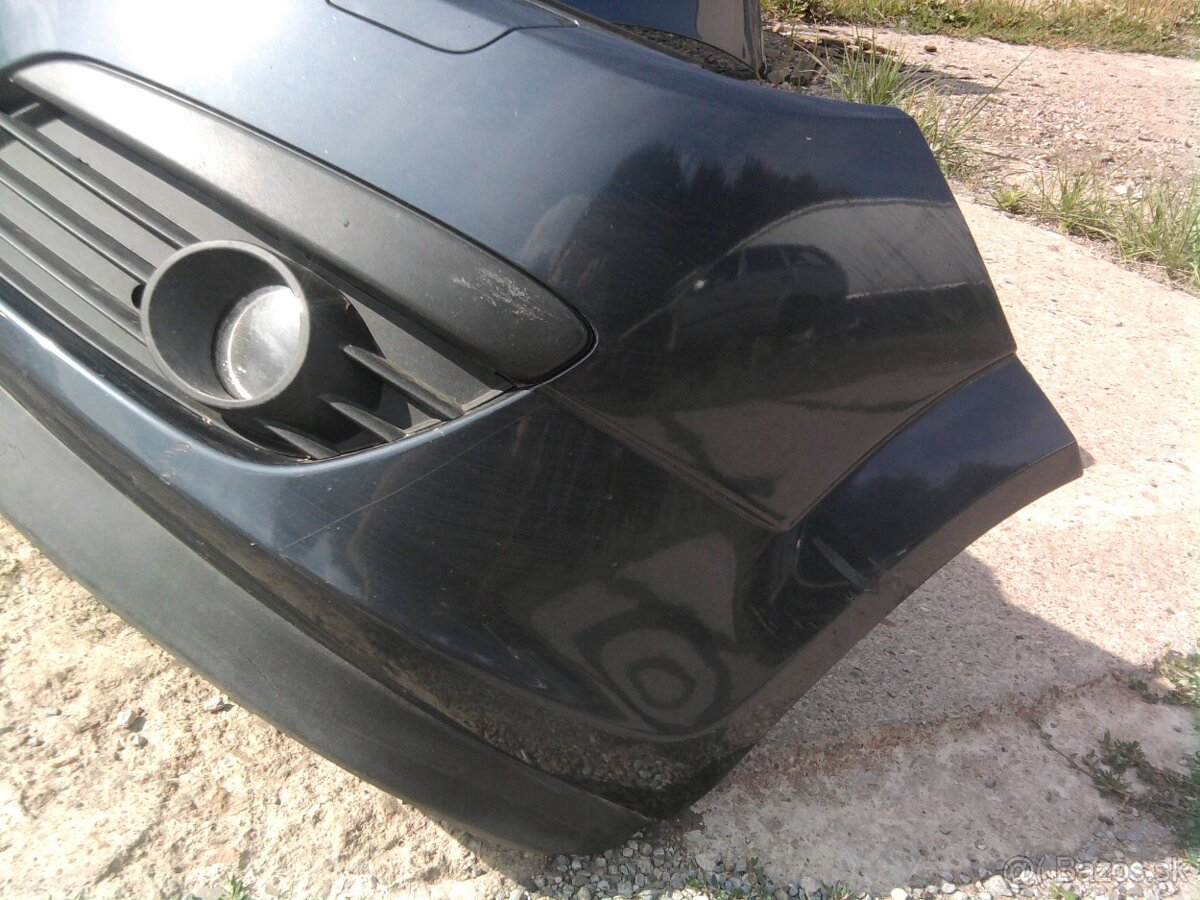 Predam predny naraznik na Opel astra H - 3