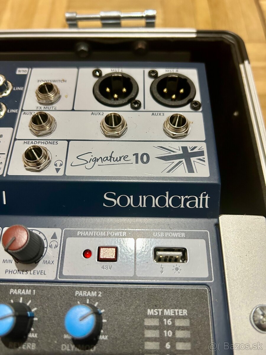 SOUNDCRAFT Signature 10 - 3