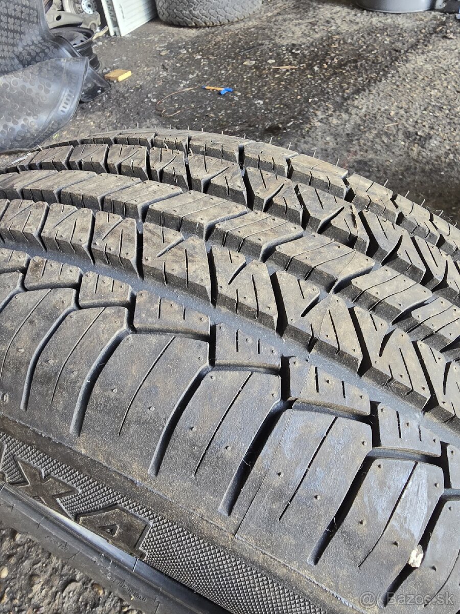 1KS nová 235/60/18 - 3