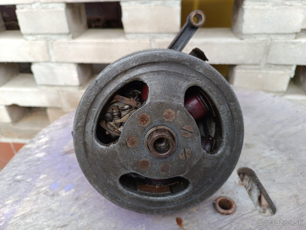 Jawa speciál - polomotor - 3