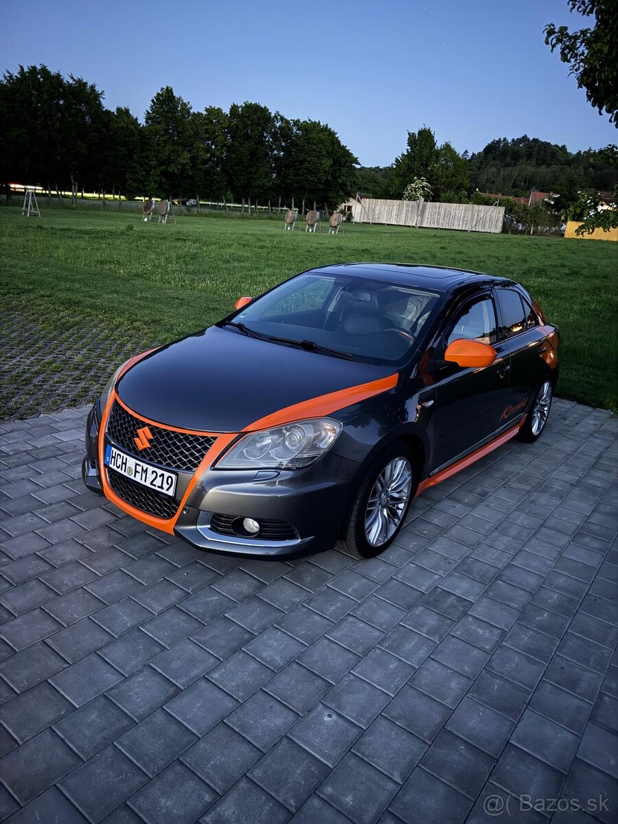 Suzuki Kizashi, 2011. 6st. manuál, predný pohon, panorama