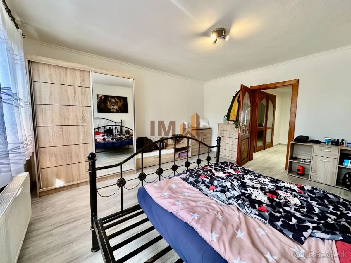 NA PREDAJ MODERNÝ ZREKONŠTRUOVANÝ 4i RODINNÝ DOM S GARÁŽOU - 3