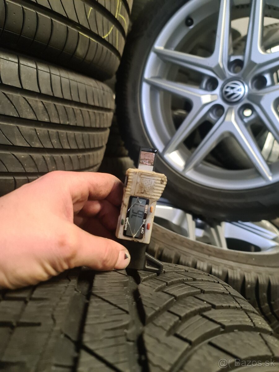 ZIMNE PNEU 225/40 R19 - 3