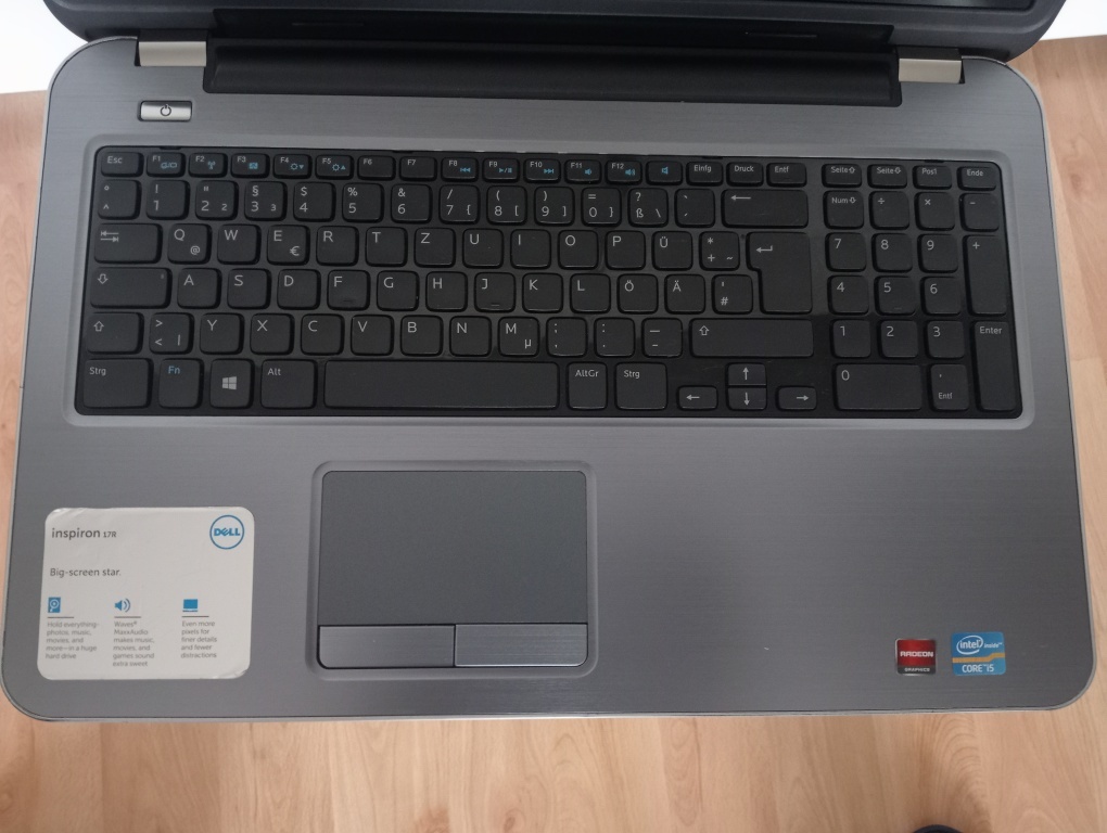 Dell inspiron 17R , Intel core i5 , 8gb ram , 256gb ssd - 3