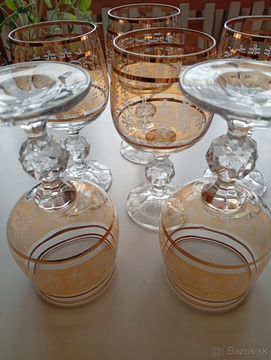 Poháre na stopke - 3
