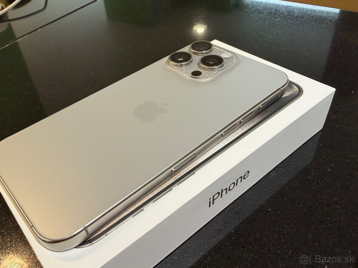 Apple iPhone 15 Pro Max 1TB, Natural Titanium - 3