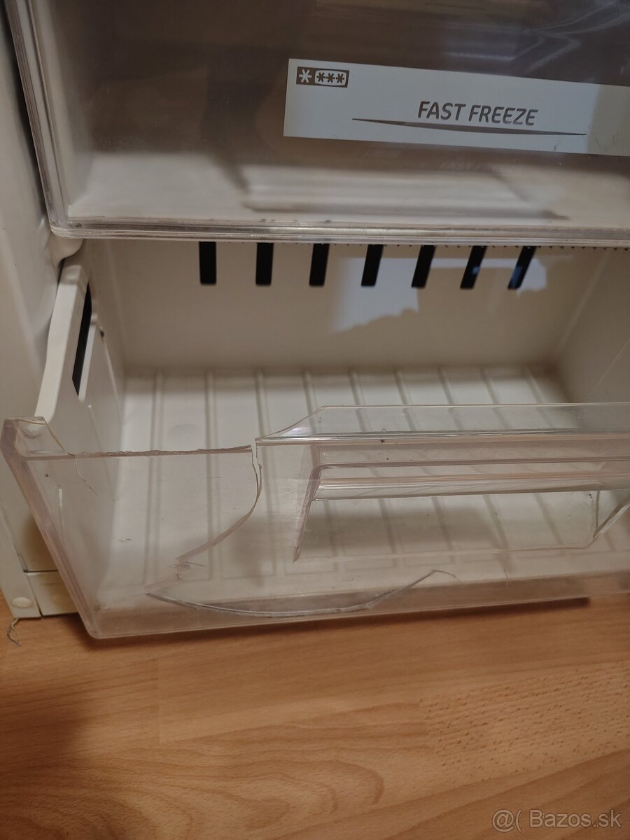 Chladnička s mrazničkou - 3