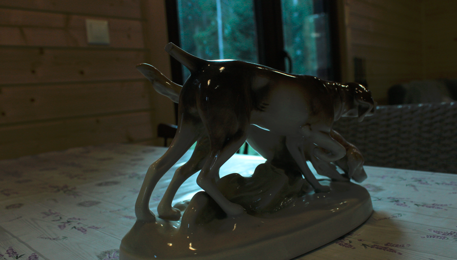 Predám porcelánovú sošku psov - 3