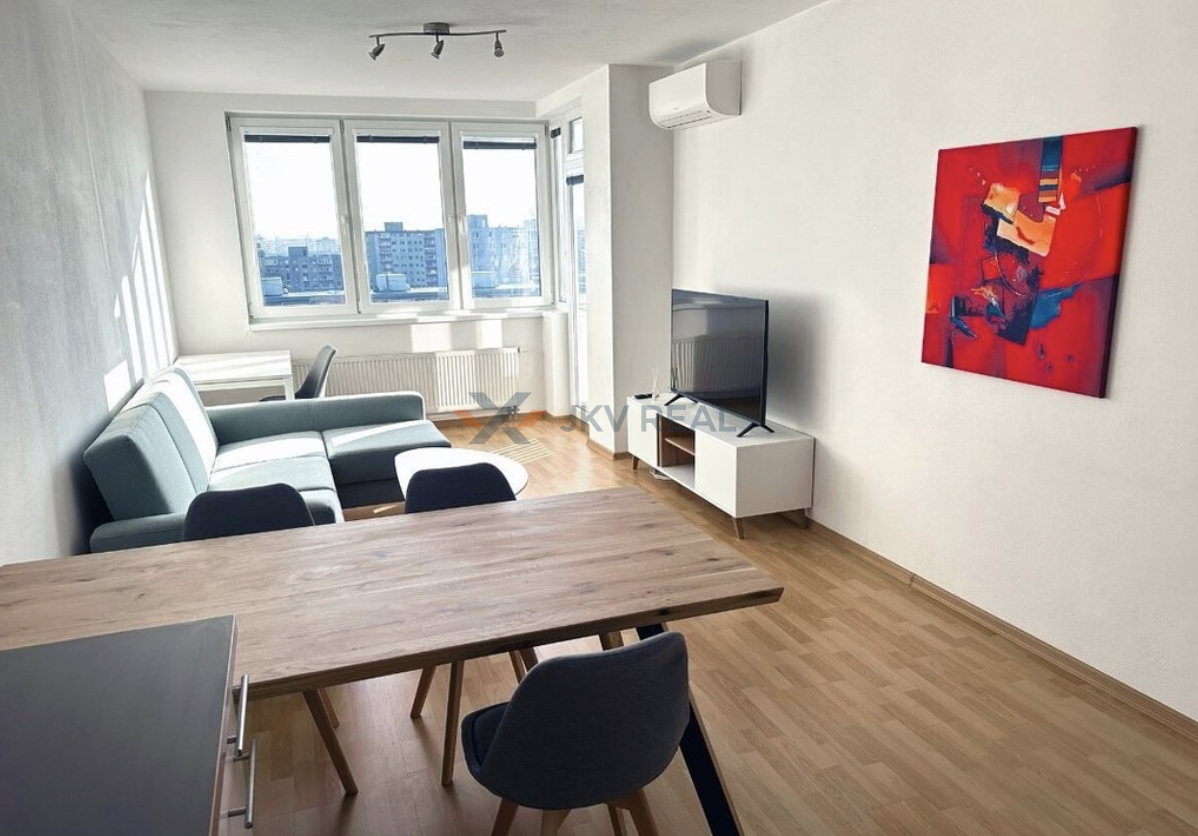 2-izbový byt s balkónom v projekte Jégeho alej, v m.časti Ru - 3