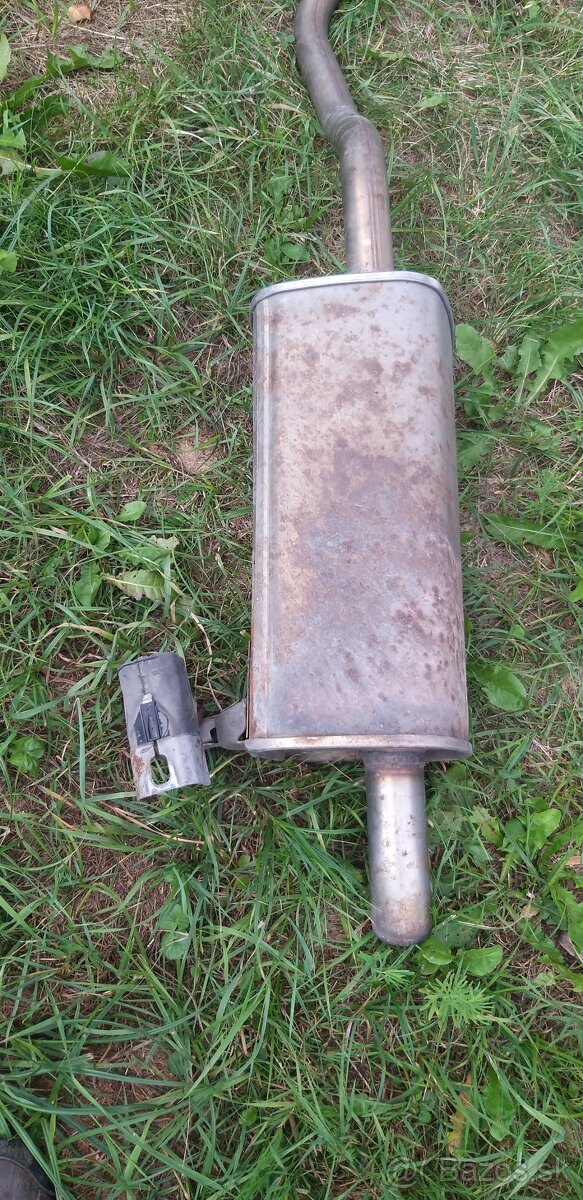 Renault Clio Combi III 1.5 DCi vyfukove potrubie - 3