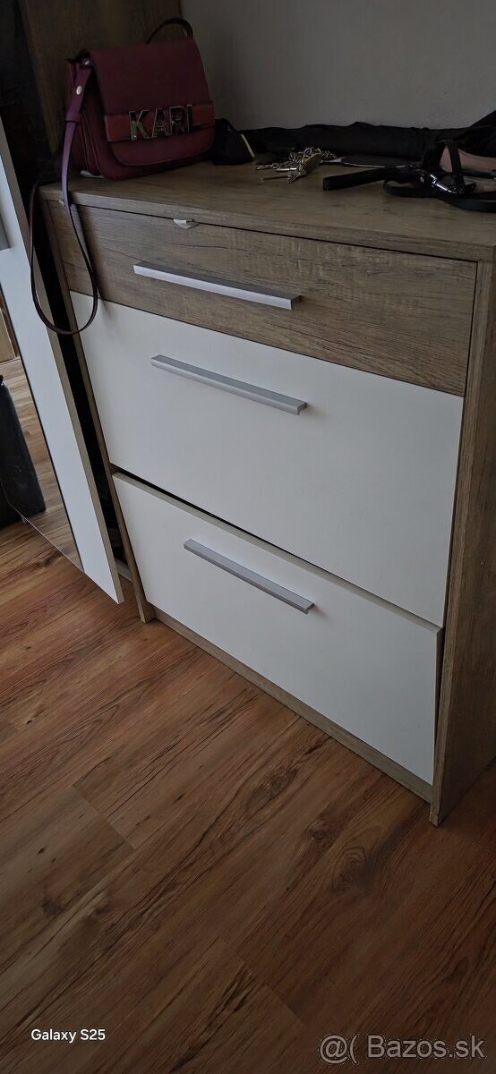 Zostava fo chodby - 3