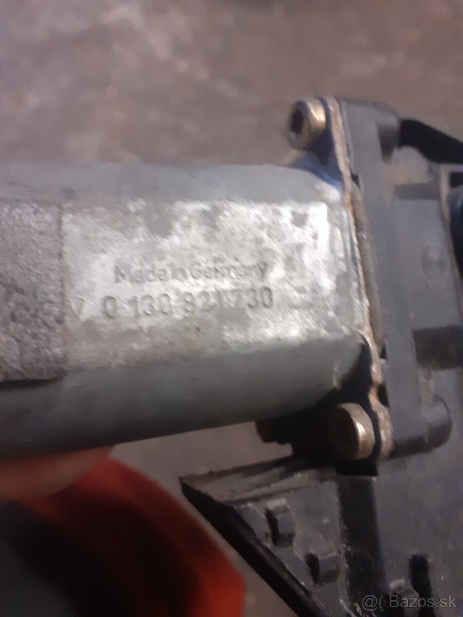 Skoda octavia 1 motorcek okna P.P. - 3