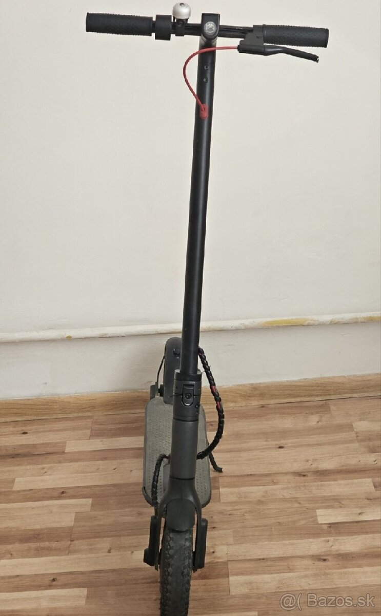Elektrokolobežka Xiaomi Mi M365 - 3