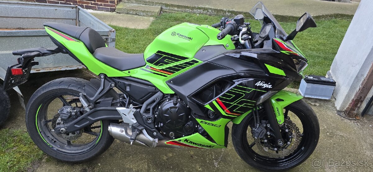 KAWASAKI NINJA 650, r.v 2023,v TP 35kw, kup v SR - 3