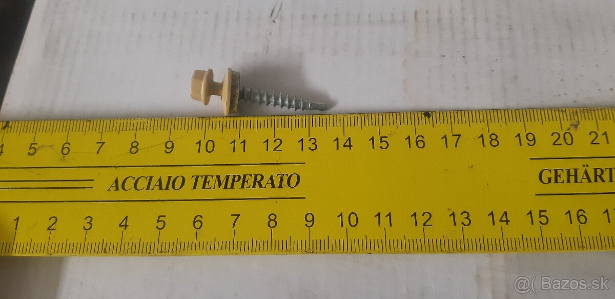 Farmárske skrutky 4,8x35 RAL 1002 - 3