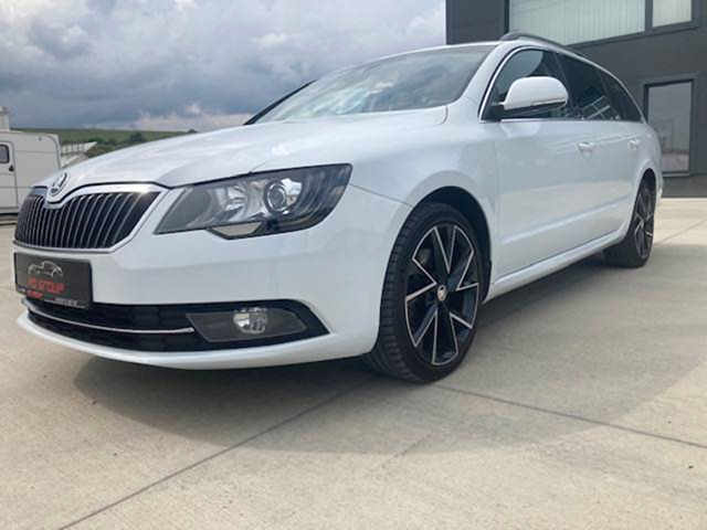 Škoda Superb Combi 2.0 TDI DSG,2015,NAVI,XENON - 3