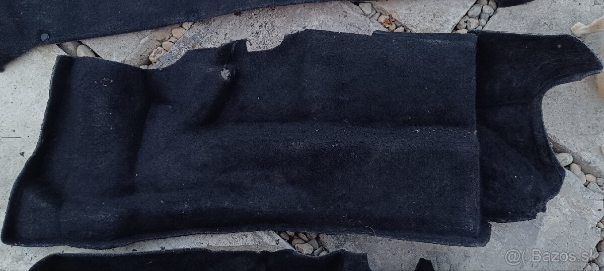 Zadna a bocne vyplne kufra bmw e32 - 3