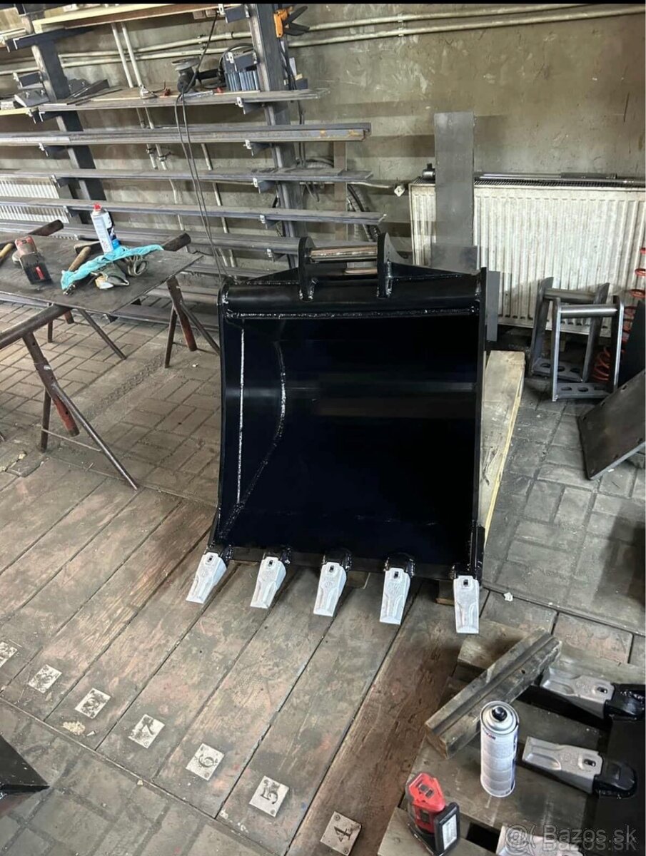 Lyžica na traktorbager - 3