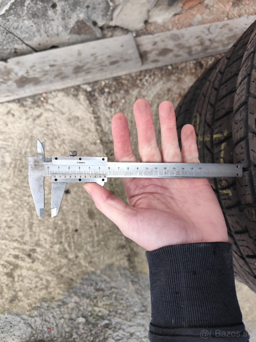 Zimné pneumatiky Good Year 215/70R16 - 3