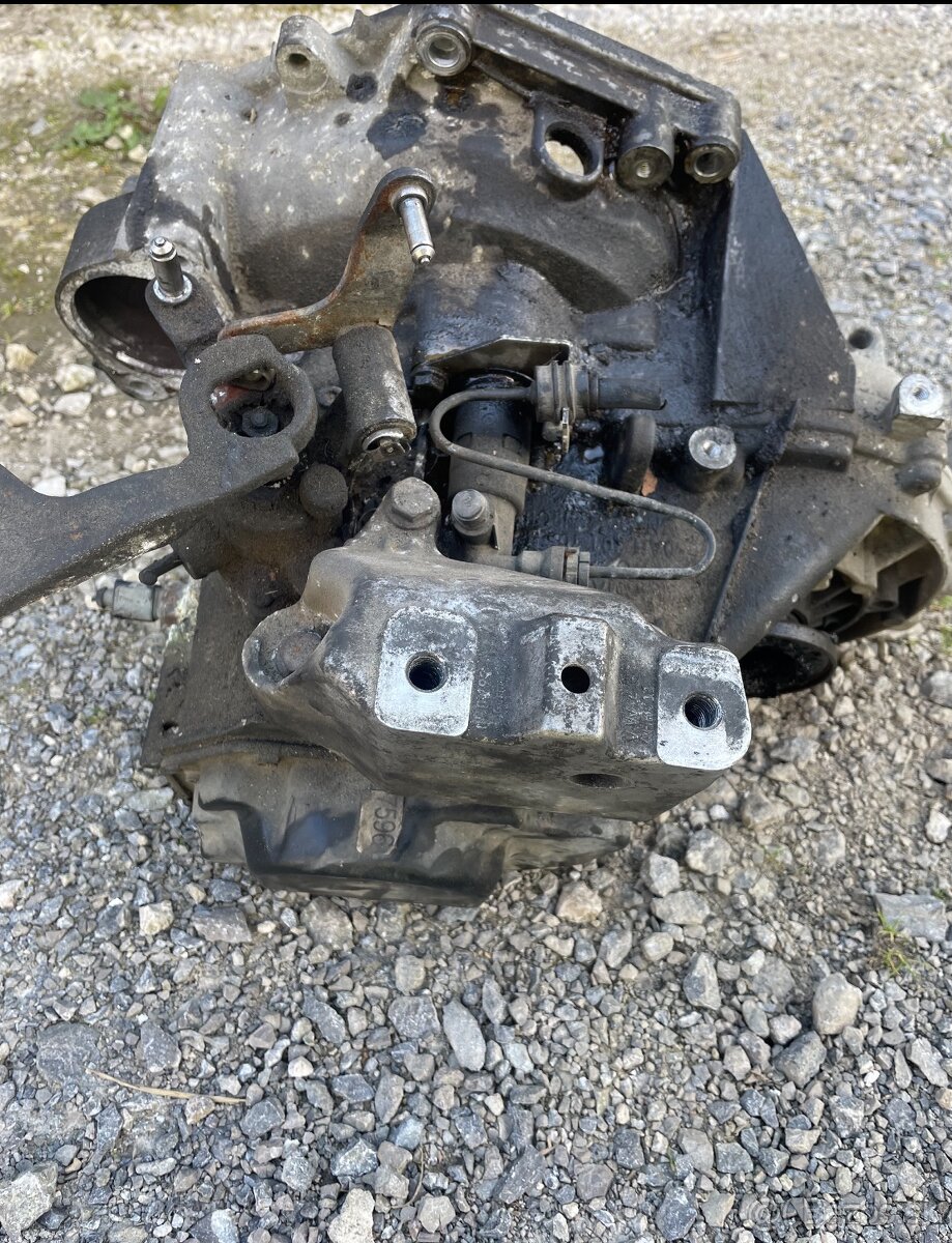 Predám manuálnu prevodovku 5q - 3