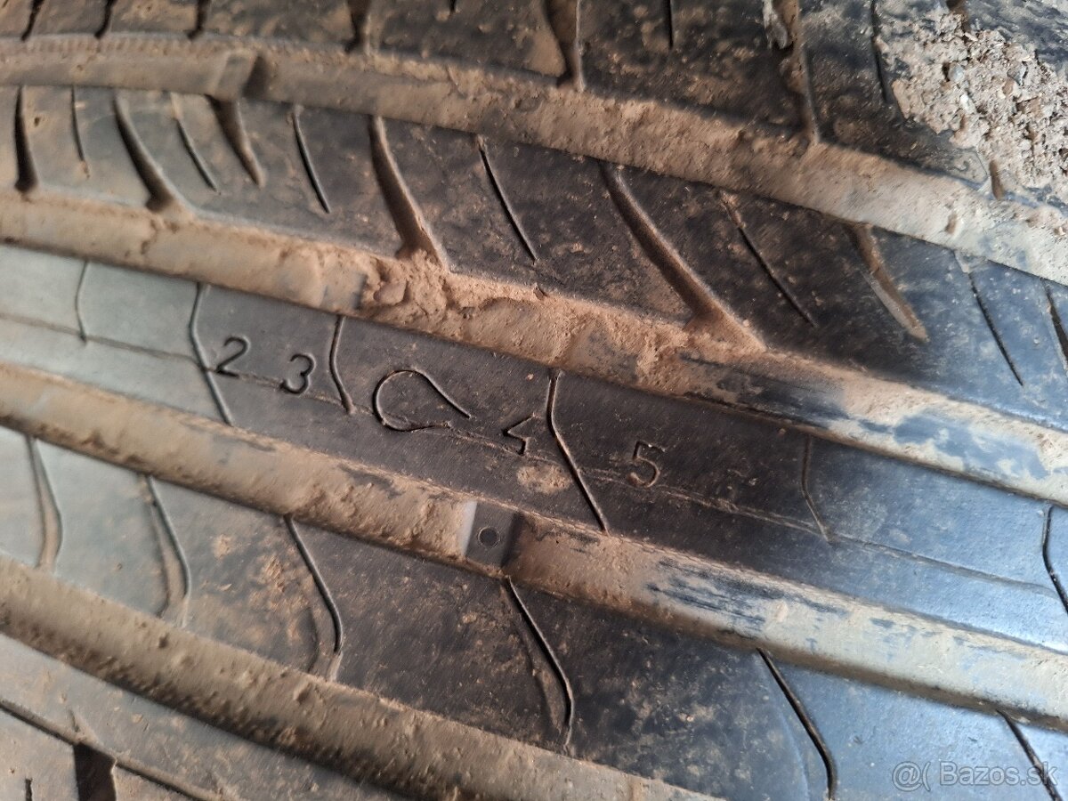 Pneu Nokian 205/55 R16 - 3