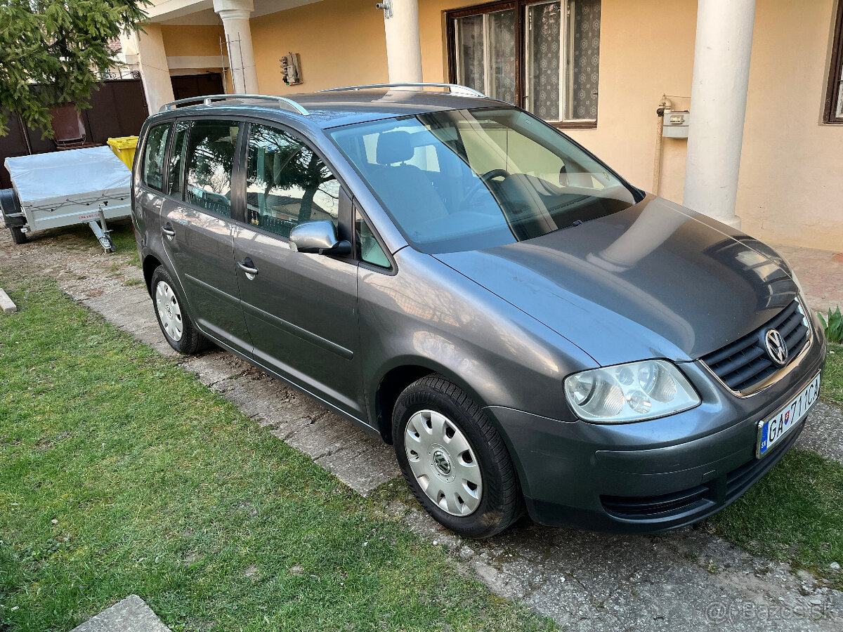 Volkswagen Touran - 3