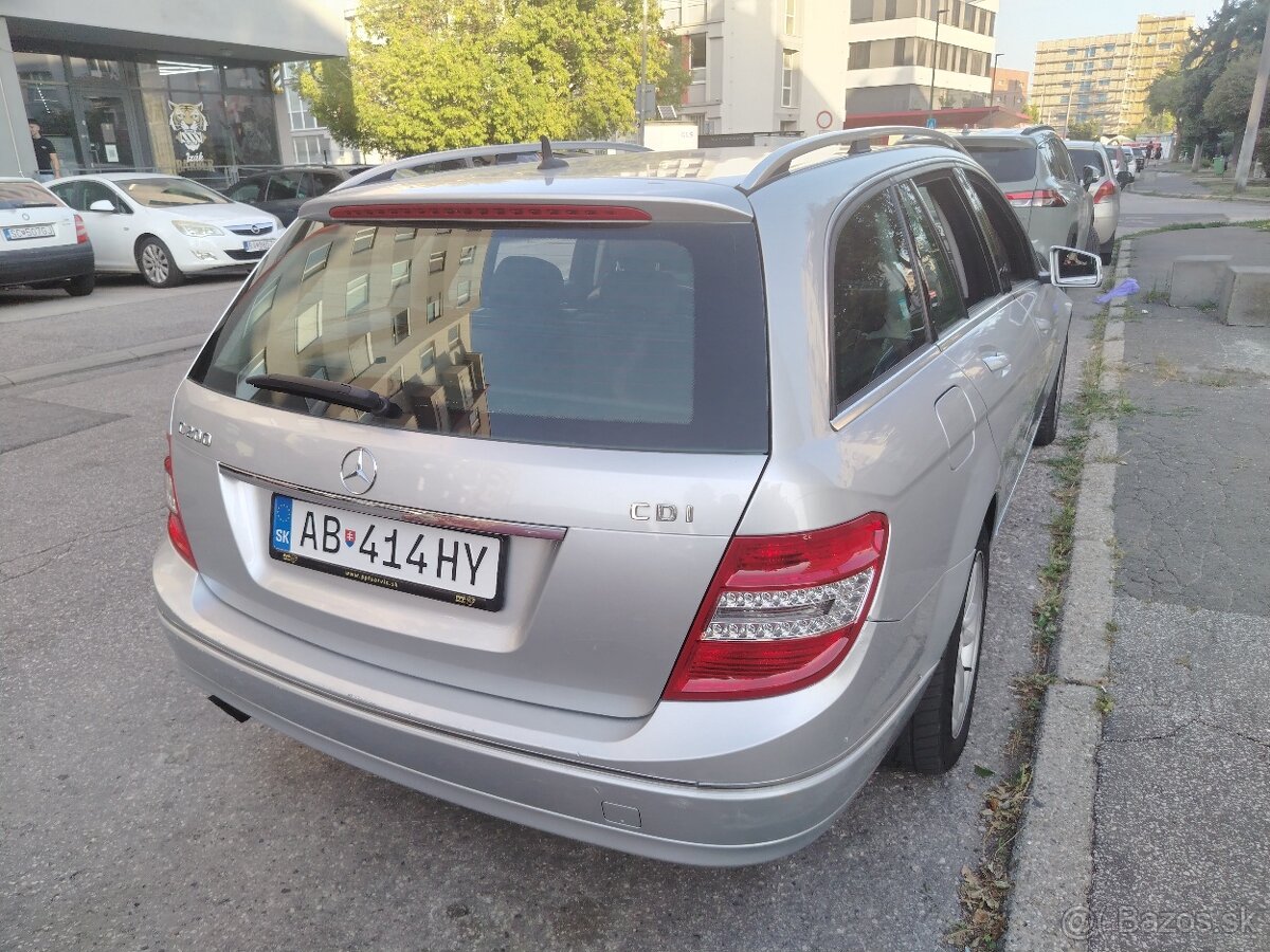 Mercedes - 3