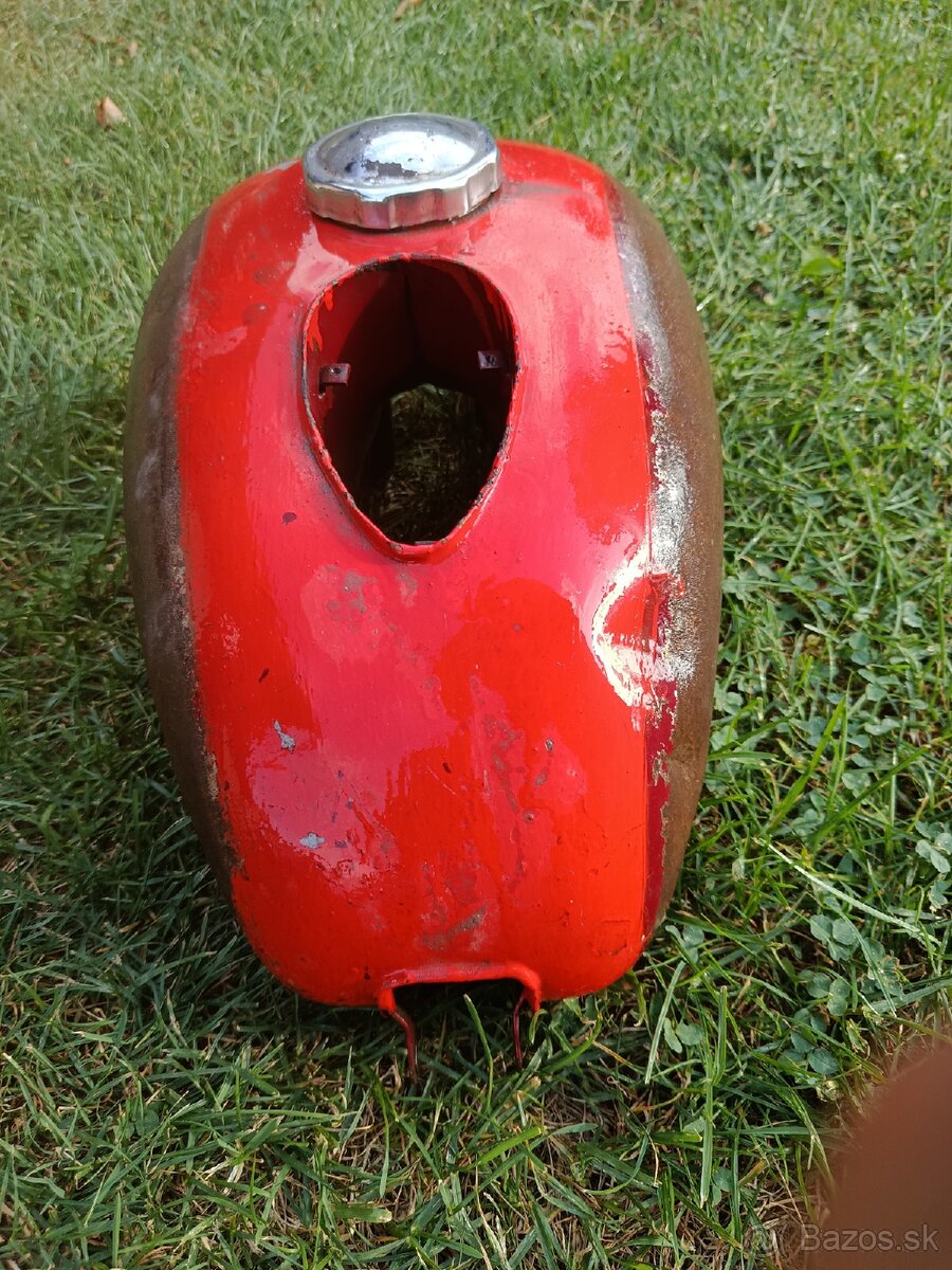 Nádrž Jawa 250 - 3