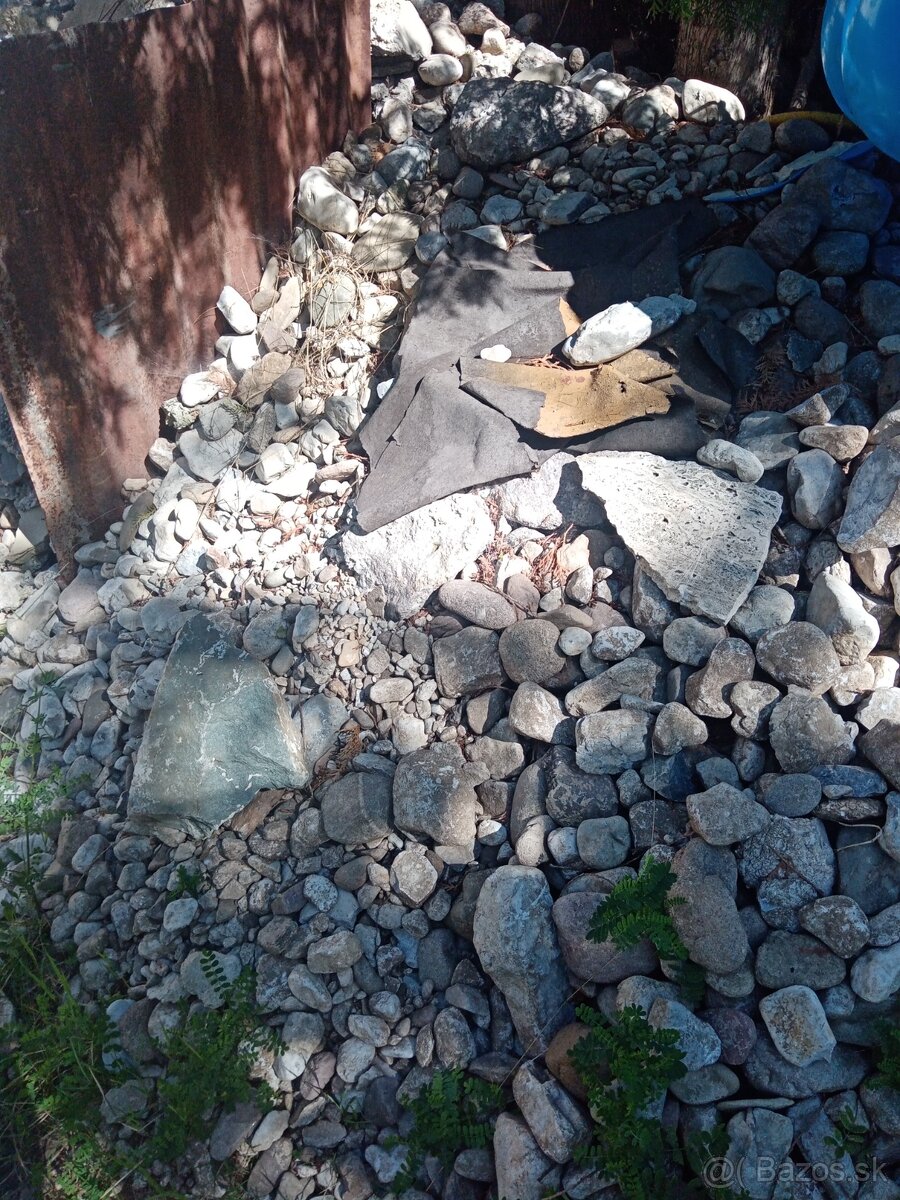 Kamene, skaly, štrk, betón - 3