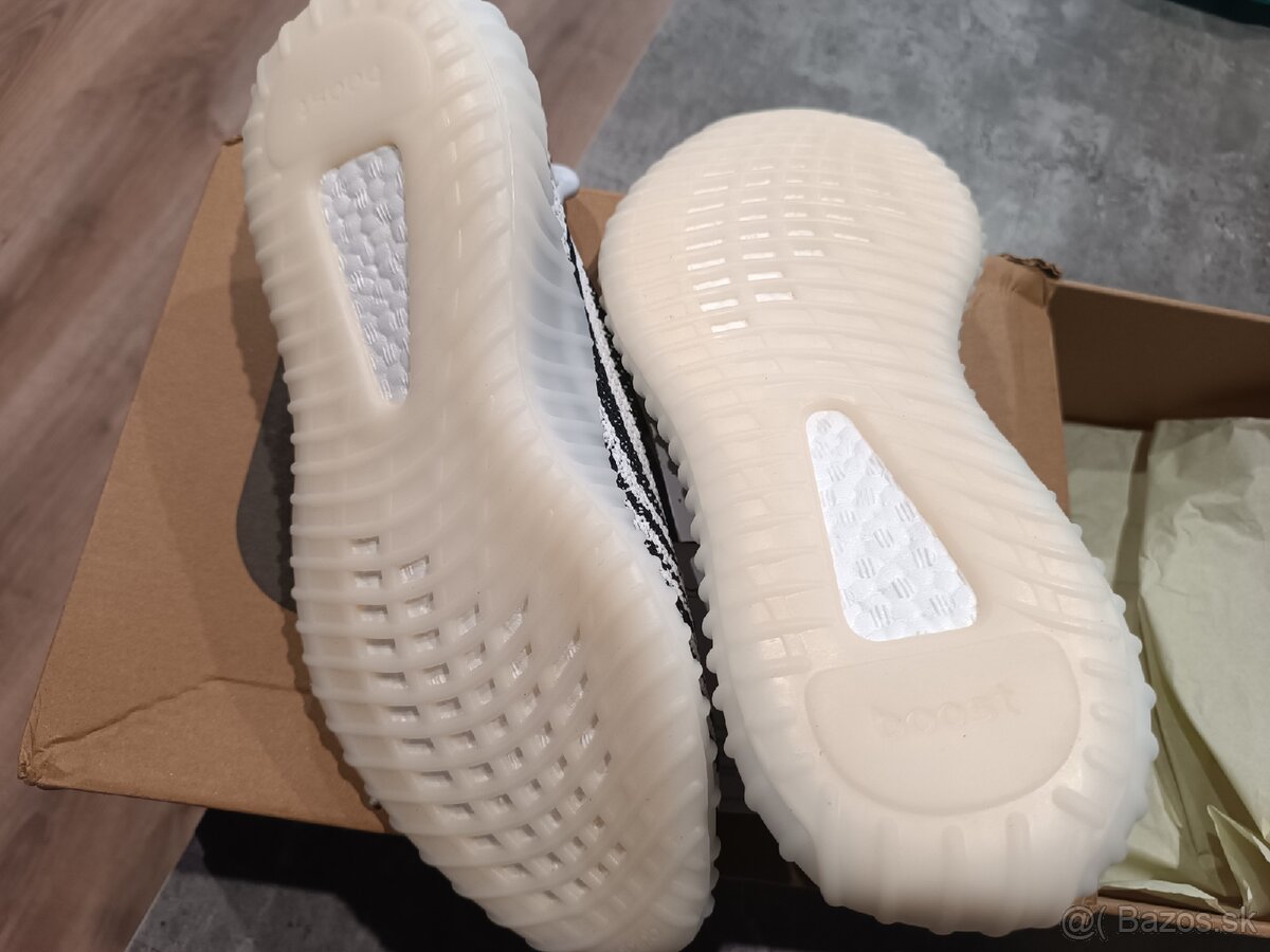 350 V2 Zebra Yeezy Boost 41 1/3 - 3