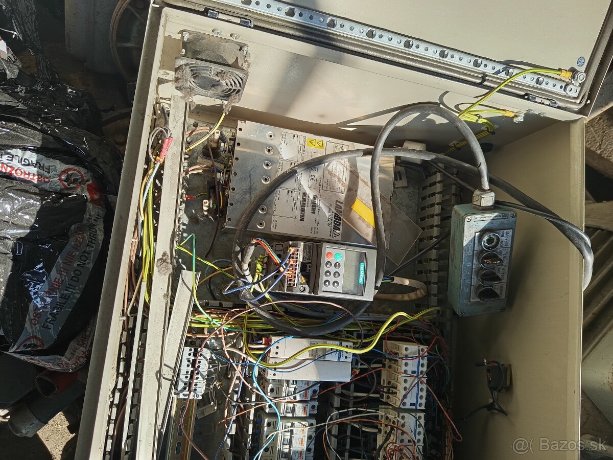 Predám elektrickú skriňu s frekvenčným meničom, ističmi) - 3