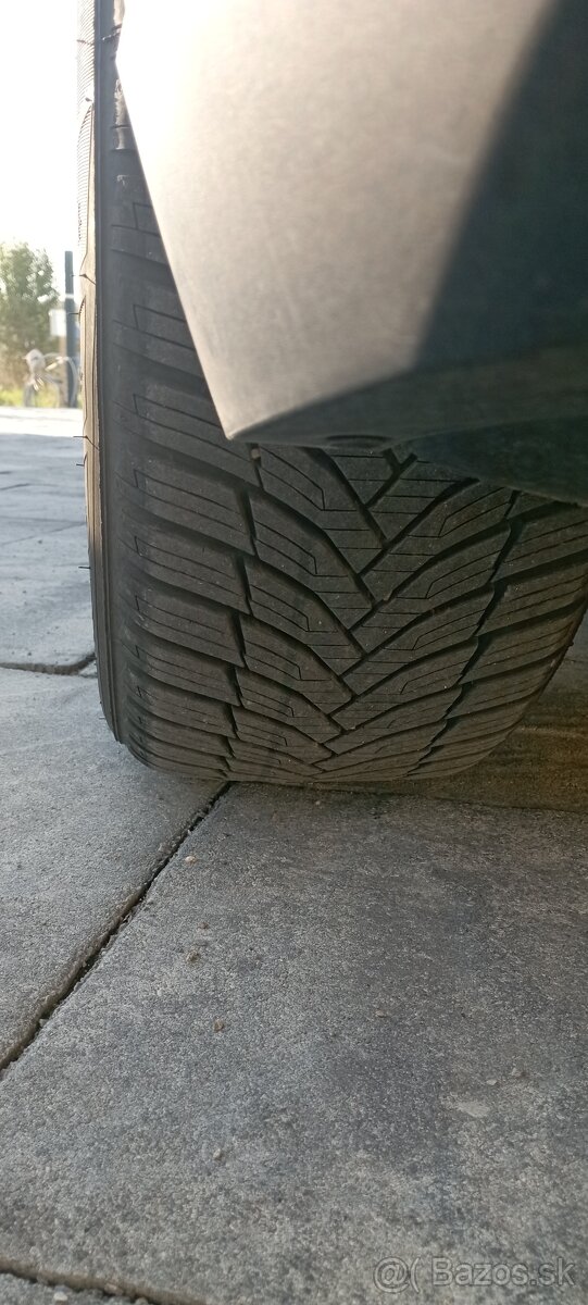 Celoročné pneu Ceat 4SeasonDrive PLUS 215/55 R17 - 3