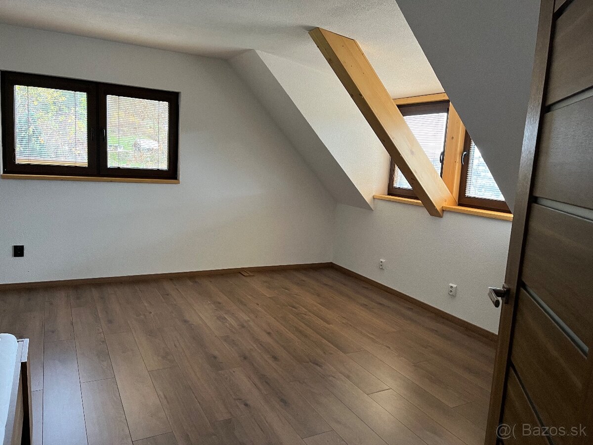 Predaj domu v obci Valaská. - 3