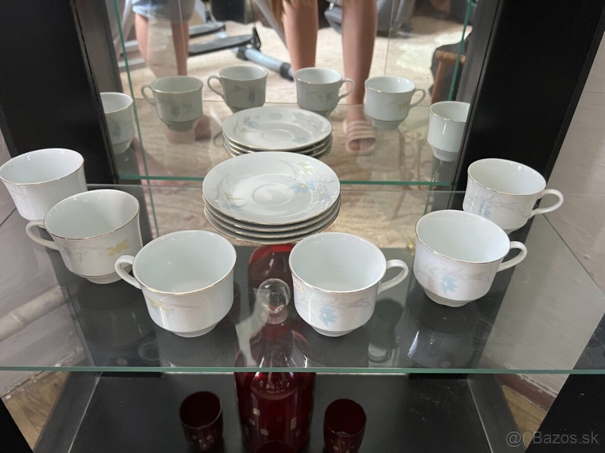 porcelán, keramika sady hrnečků, talířků, váz - 3