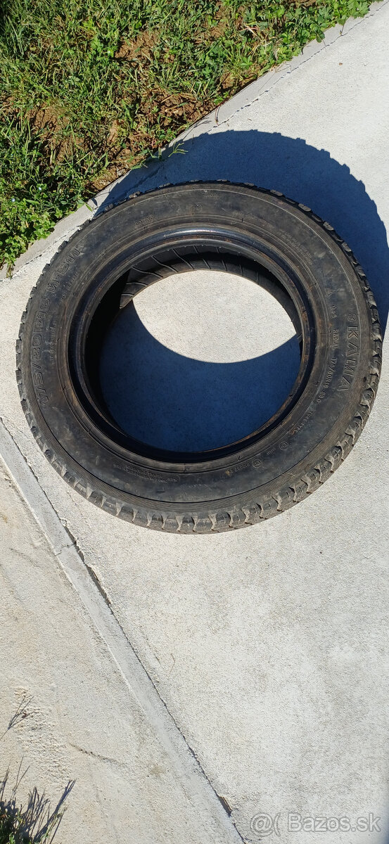 Predám pneu Lada Niva - 3