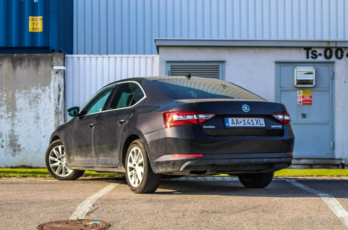 Škoda Superb 2.0 TDI Ambition DSG - 3