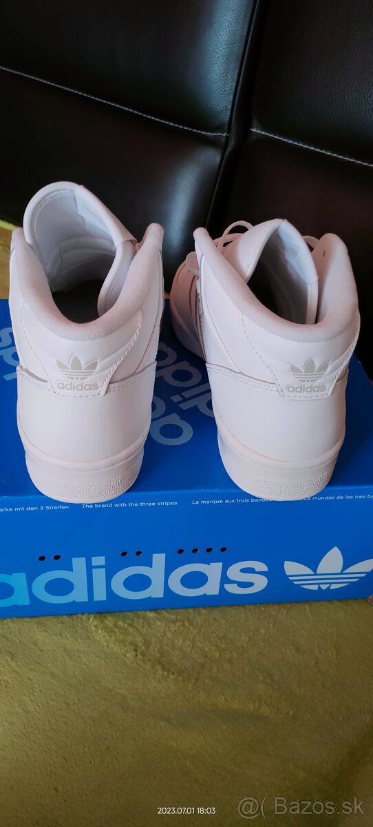 Adidas - 3