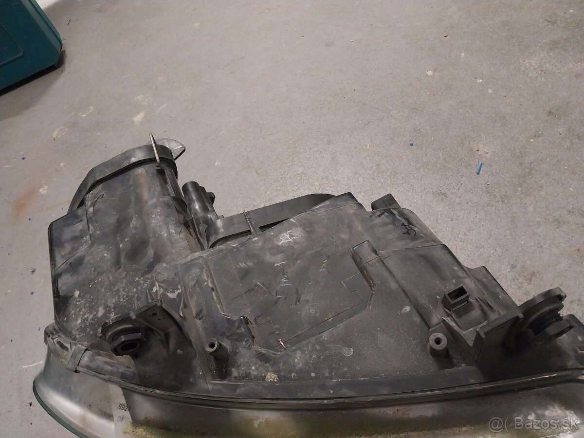 Ľavé predné svetlo vw caddy - 3