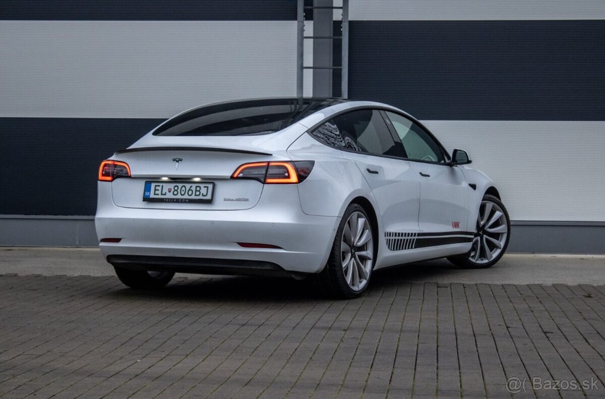 Tesla Model 3 Performance AWD 377KW / PREVERENÉ - 3